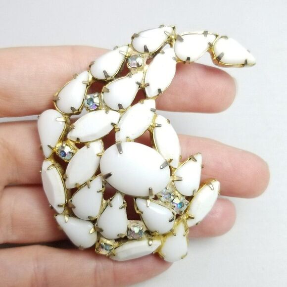 Vintage White Rhinestone Paisley Shape Brooch, Retro Large Lapel Pin, Estate - Picture 6 of 6